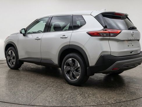 Used 2025 Nissan Rogue SV AWD/4WD image 6