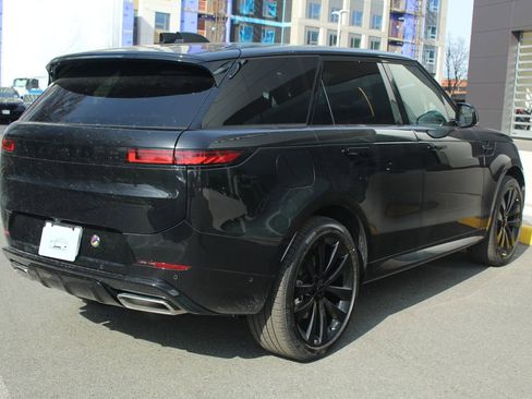 New 2026 Land Rover Range Rover Sport Dynamic SE AWD/4WD image 2