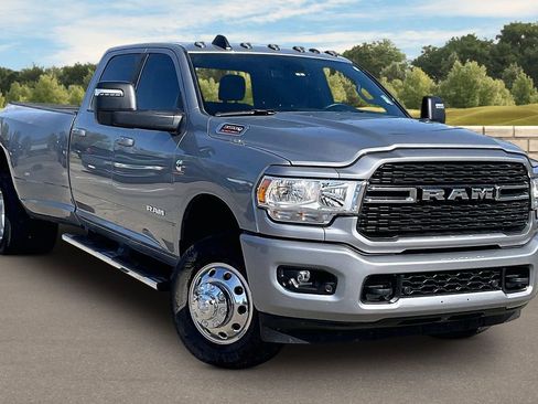 Used 2024 RAM 3500 Big Horn w/ Sport Appearance Package image 2