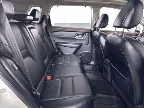 Used 2021 Nissan Rogue SV w/ Premium Package image 64