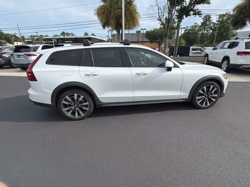 Used 2021 Volvo V60 T5 Cross Country w/ Climate Package AWD/4WD image 17