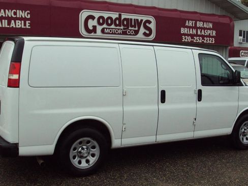 Used 2014 Chevrolet Express 1500 AWD image 13