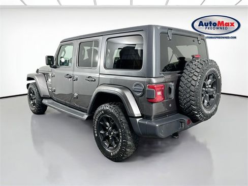 Used 2019 Jeep Wrangler Unlimited Sahara w/ Safety Group image 5
