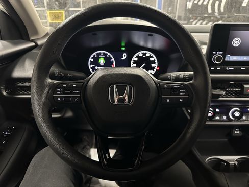 Used 2023 Honda HR-V LX image 9