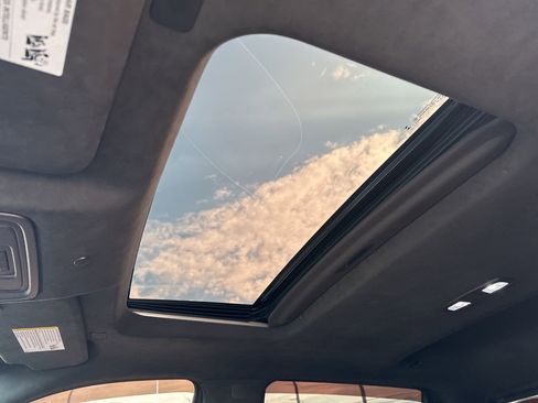 Used 2024 GMC Sierra 3500 Denali Ultimate image 14