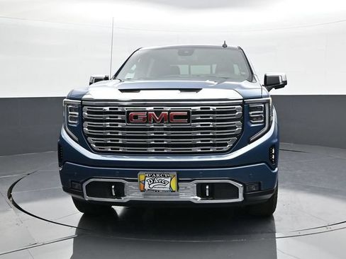 Used 2025 GMC Sierra 1500 Denali AWD/4WD image 2