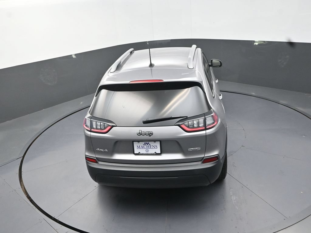 Used 2019 Jeep Cherokee Latitude w/ Popular Appearance Group AWD/4WD image 17