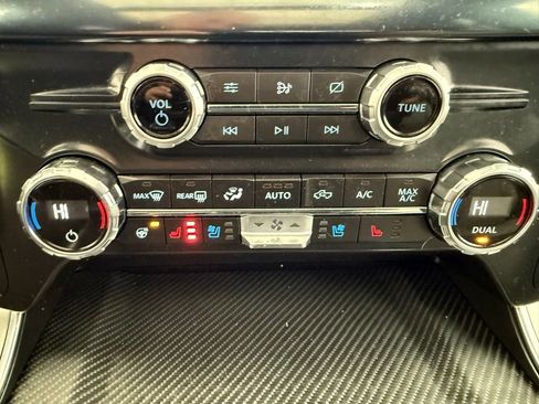 Used 2021 Ford F150 Limited image 40