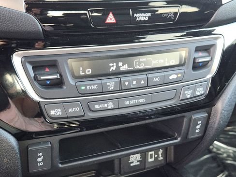 Used 2019 Honda Ridgeline Black Edition image 11