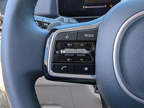 New 2026 Kia Carnival EX FWD image 30