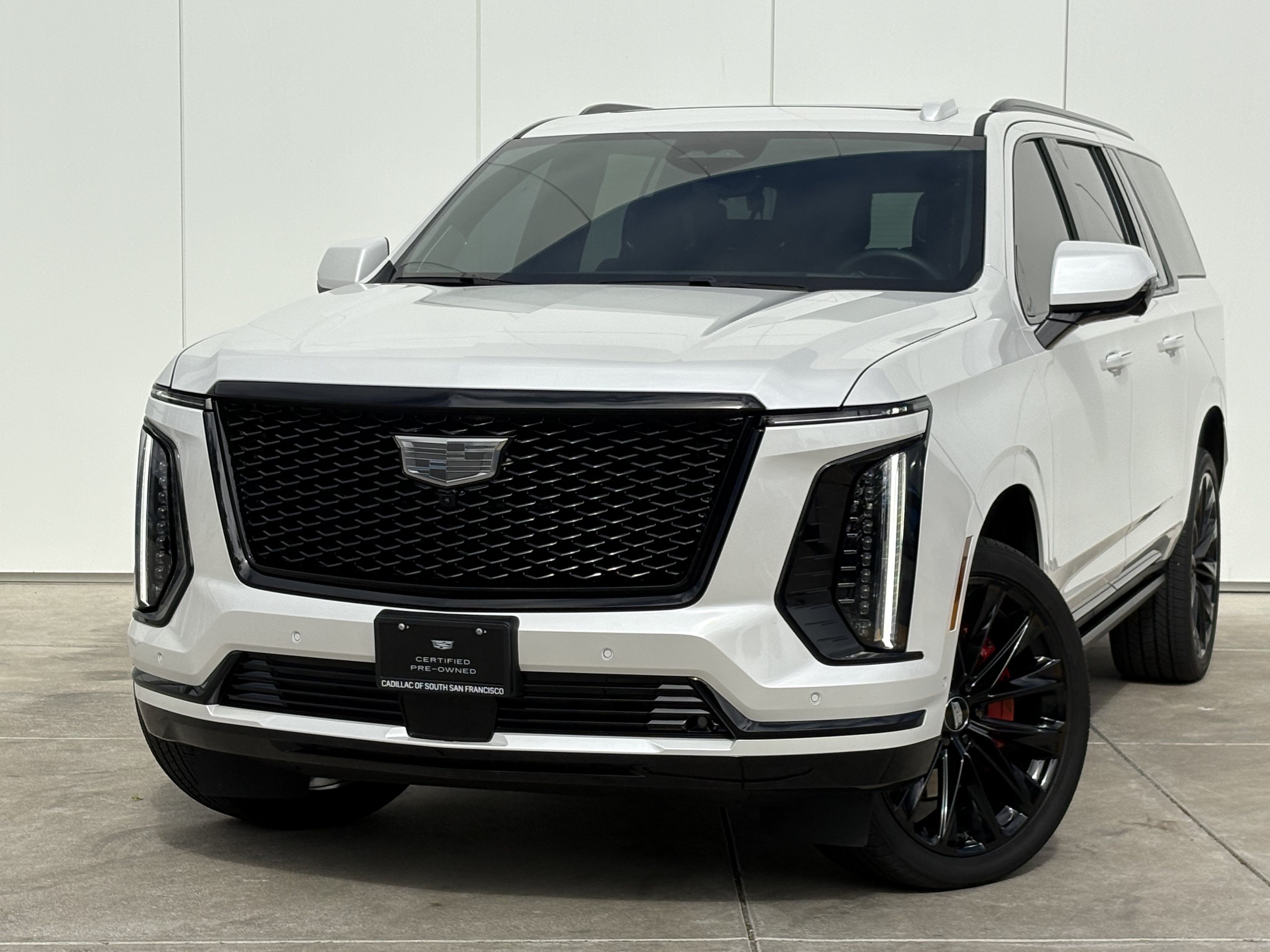 Used 2025 Cadillac Escalade ESV Sport Platinum w/ LPO, ONYX Package AWD/4WD image 1