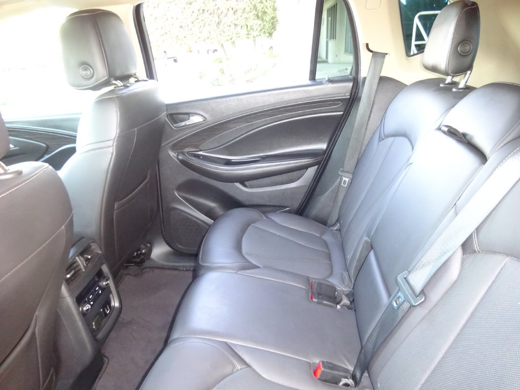 Certified 2017 Buick Envision Essence FWD image 19