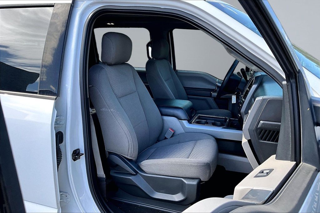 Used 2019 Ford F250 XLT w/ XLT Premium Package AWD/4WD image 16