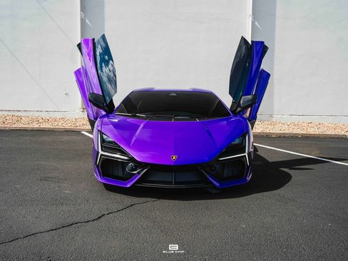 Used 2024 Lamborghini Revuelto AWD/4WD image 32