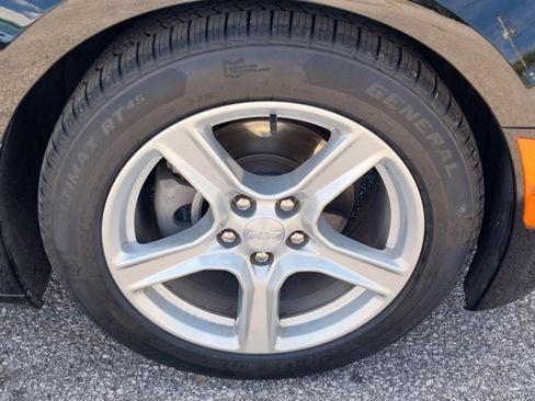 Used 2023 Chevrolet Camaro LT image 10