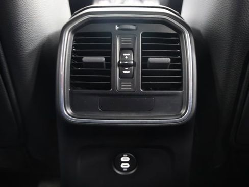 Used 2020 Porsche Macan image 35