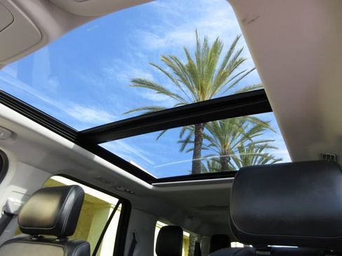 Certified 2025 Ford Expedition Max Platinum image 21