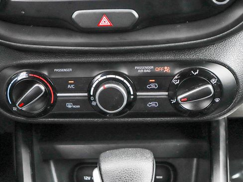 Used 2023 Kia Soul LX w/ Option Group 015 FWD image 19