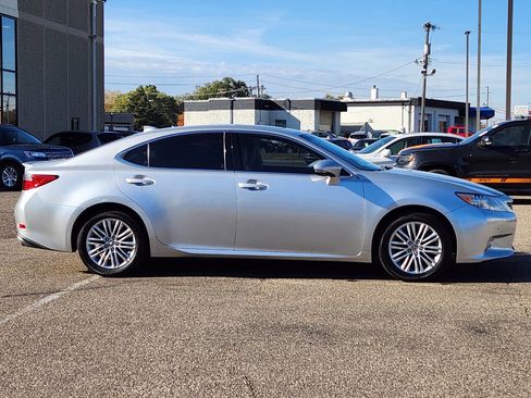 Used 2015 Lexus ES 350 w/ Premium Package image 10