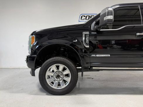 Used 2019 Ford F250 Platinum w/ Platinum Ultimate Package AWD/4WD image 10