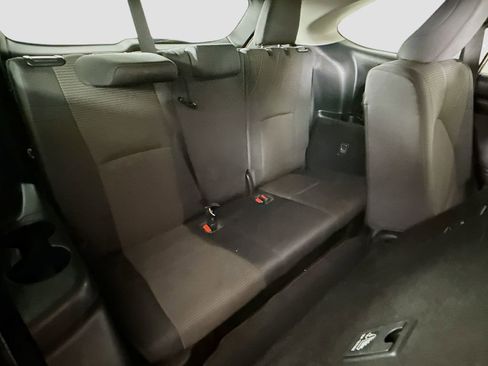 Used 2021 Toyota Highlander LE image 18