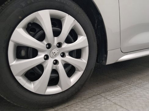 Used 2024 Toyota Corolla LE FWD image 31