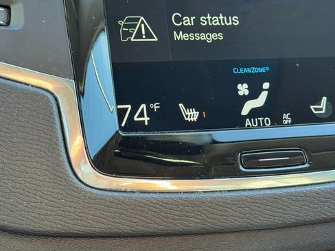 Used 2021 Volvo XC90 T6 Momentum image 23