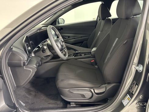 New 2025 Hyundai Elantra SEL FWD image 14