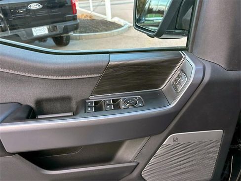 Used 2025 Ford F150 Lariat w/ Equipment Group 501A Mid image 17