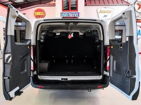 Used 2023 Ford Transit 350 XLT image 7