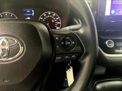 Used 2023 Toyota Corolla LE image 23