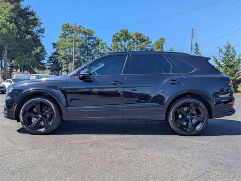 Used 2021 Bentley Bentayga V8 image 28