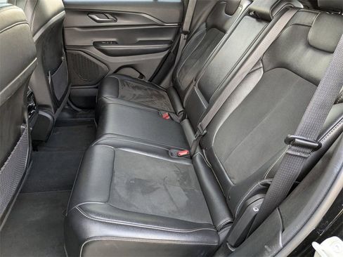 Used 2024 Jeep Grand Cherokee Altitude image 29