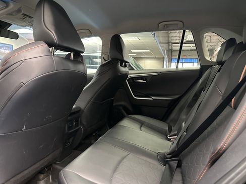 Used 2024 Toyota RAV4 Adventure image 19