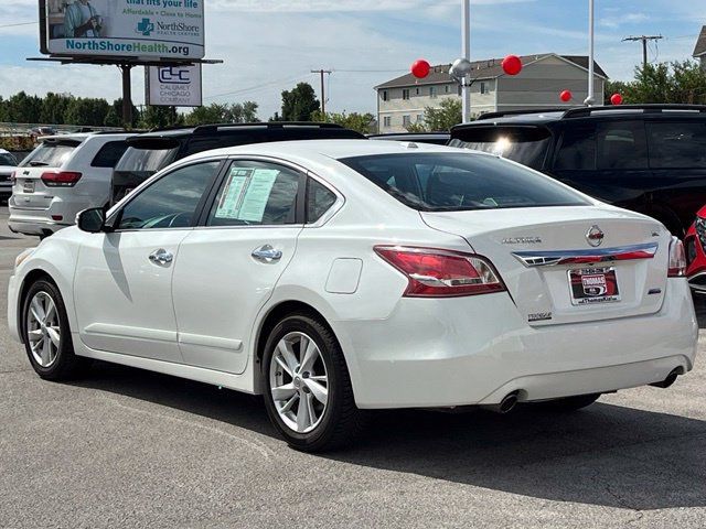 Used 2013 Nissan Altima 2.5 SL w/ Technology Pkg FWD image 9