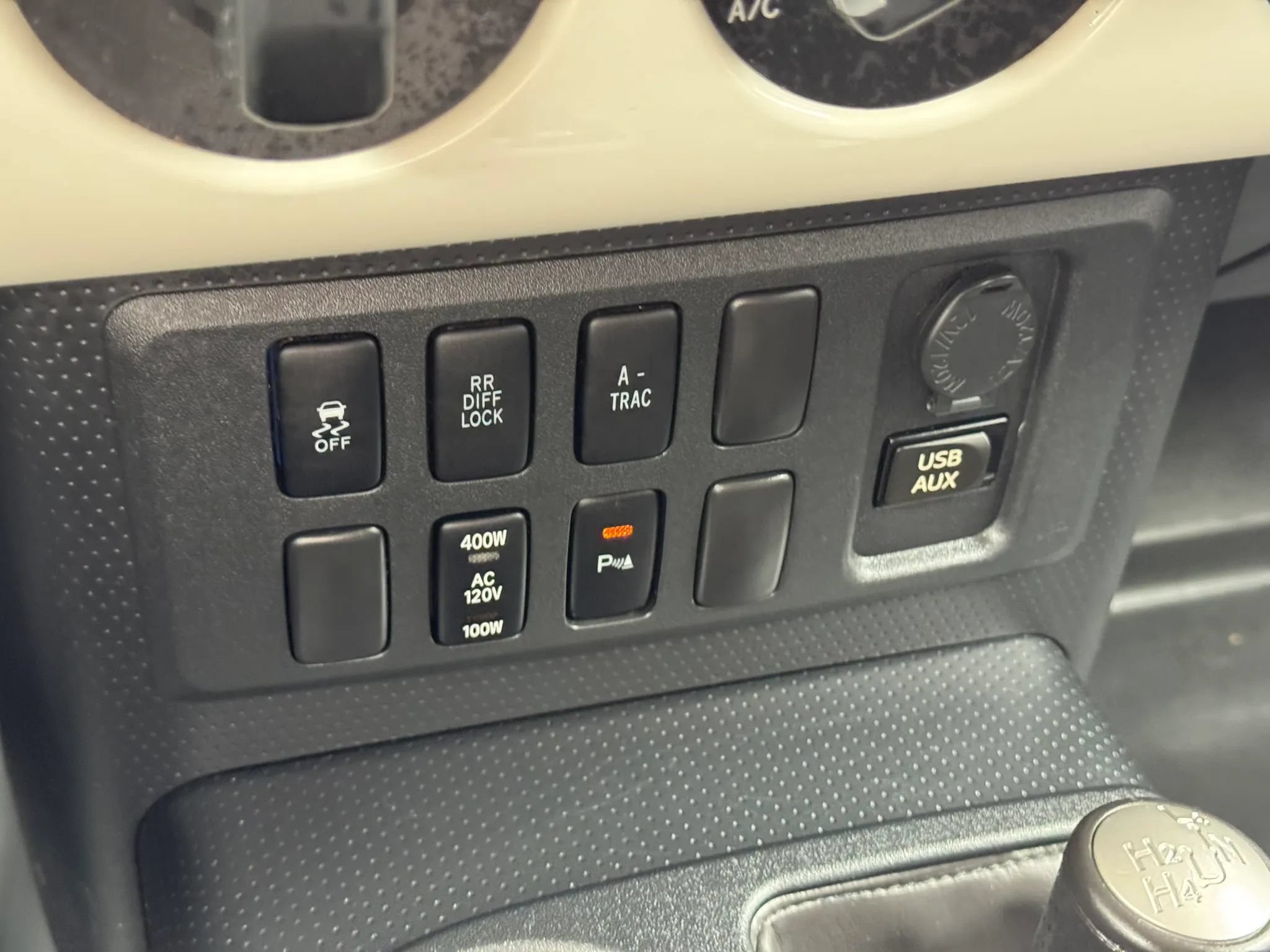 Used 2014 Toyota FJ Cruiser 4WD w/ Upgrade Package image 21
