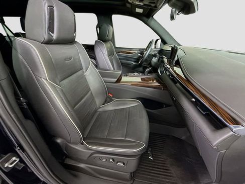 Used 2024 Cadillac Escalade ESV Premium Luxury w/ LPO, Floor Liner Package AWD/4WD image 34