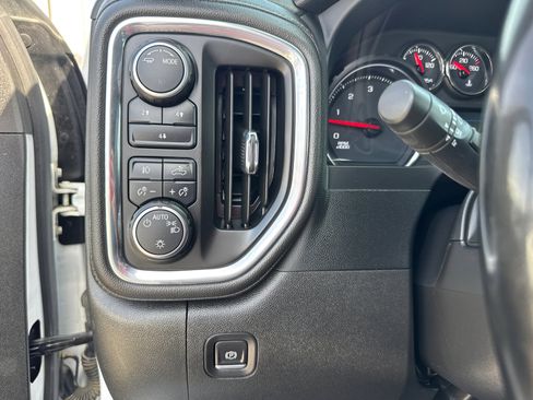 Used 2023 Chevrolet Silverado 2500 LT w/ Convenience Package image 15