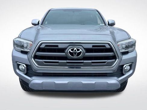 Used 2017 Toyota Tacoma Limited w/ Tow Package image 9