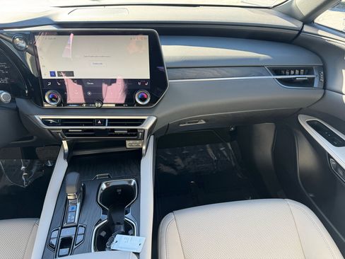 Used 2025 Lexus RX 350 Premium image 19