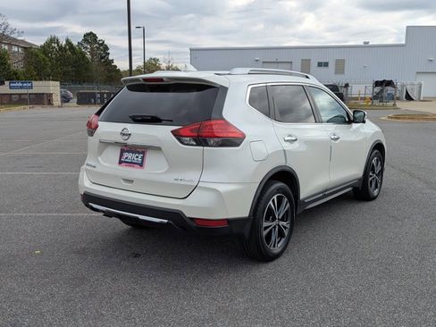 Used 2017 Nissan Rogue SL image 5