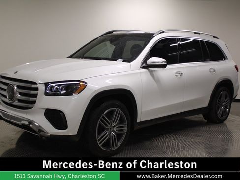 Used 2025 Mercedes-Benz GLS 450 4MATIC image 1