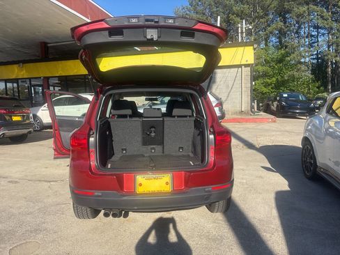 Used 2015 Volkswagen Tiguan SEL image 14