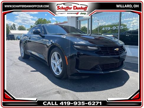 Used 2024 Chevrolet Camaro LT RWD image 1