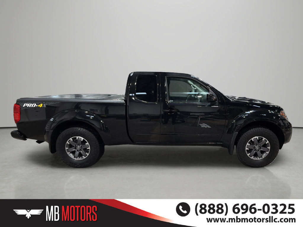 Used 2017 Nissan Frontier PRO-4X AWD/4WD image 5