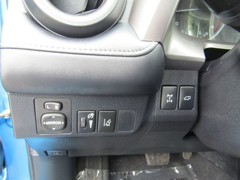 Used 2016 Toyota RAV4 Limited AWD/4WD image 19