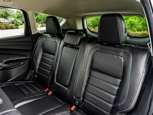 Used 2019 Ford Escape Titanium AWD/4WD image 18