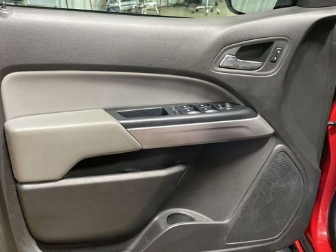 Used 2015 Chevrolet Colorado LT w/ LT Convenience Package image 12