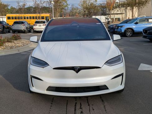 Used 2022 Tesla Model X Plaid image 8