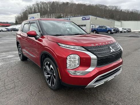 Used 2024 Mitsubishi Outlander SE image 11